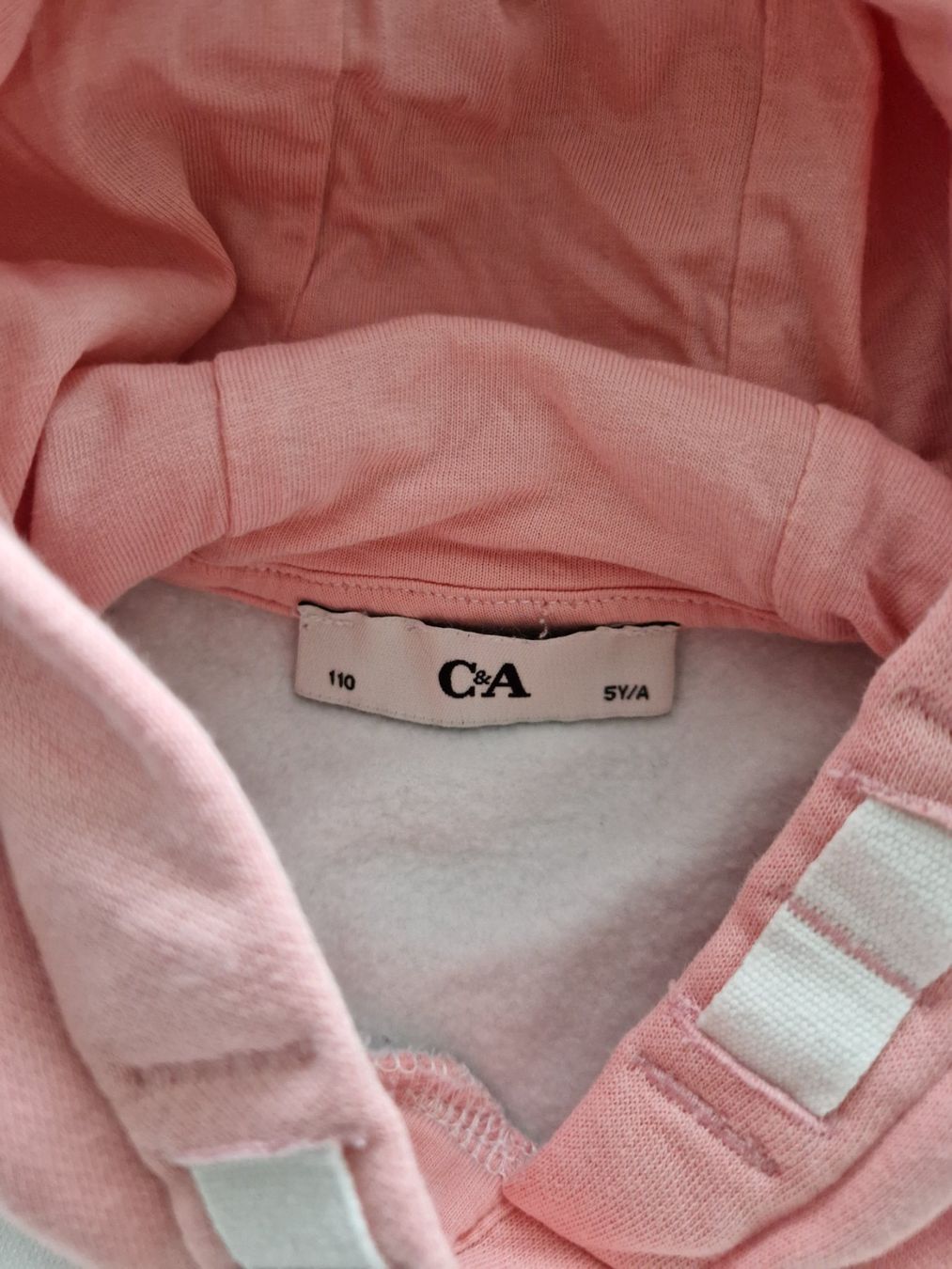 C&A Pullover & Sweatshirts: Pullover mit Kapuze grösse 110 – Gebraucht aus Heimberg von Eleanor20 2