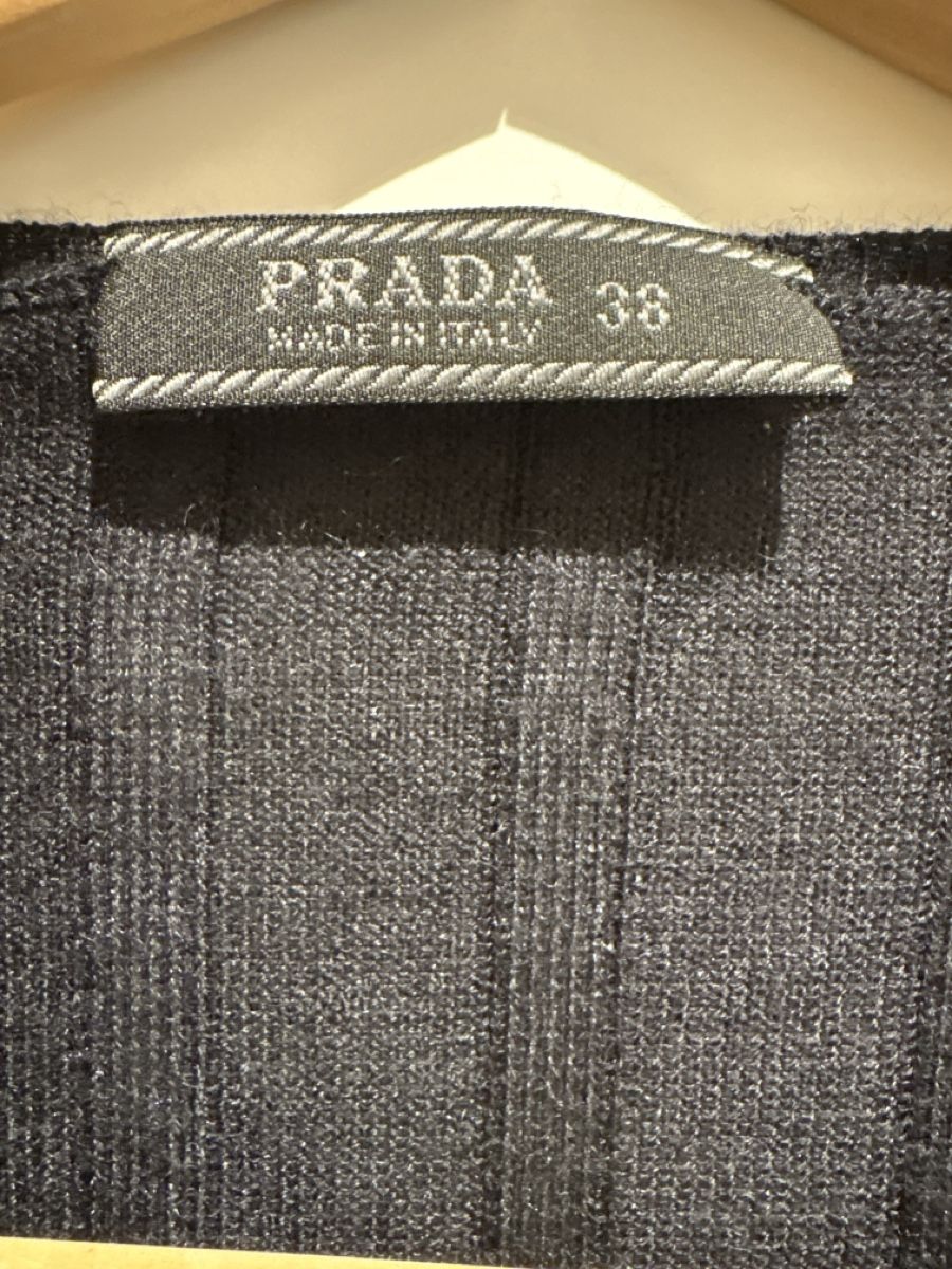 Prada Pulls & Sweat-shirts: Prada Cashemere Twinset – D'occasion à Oetwil am See par Aldox108 1