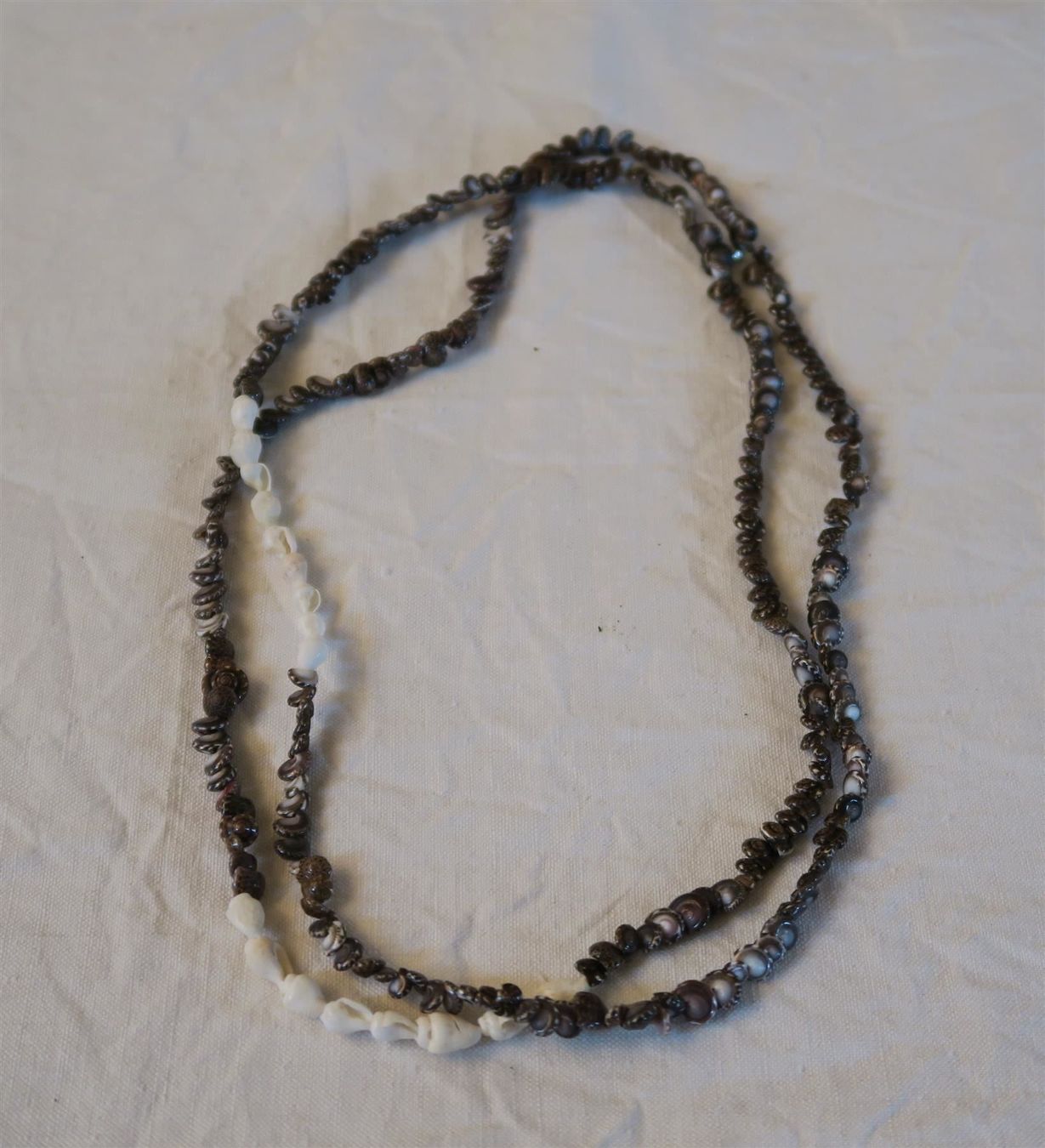 Catenine: Muschelkette braun/weiss – Usato da Brittnau venduto da marlenestone 3
