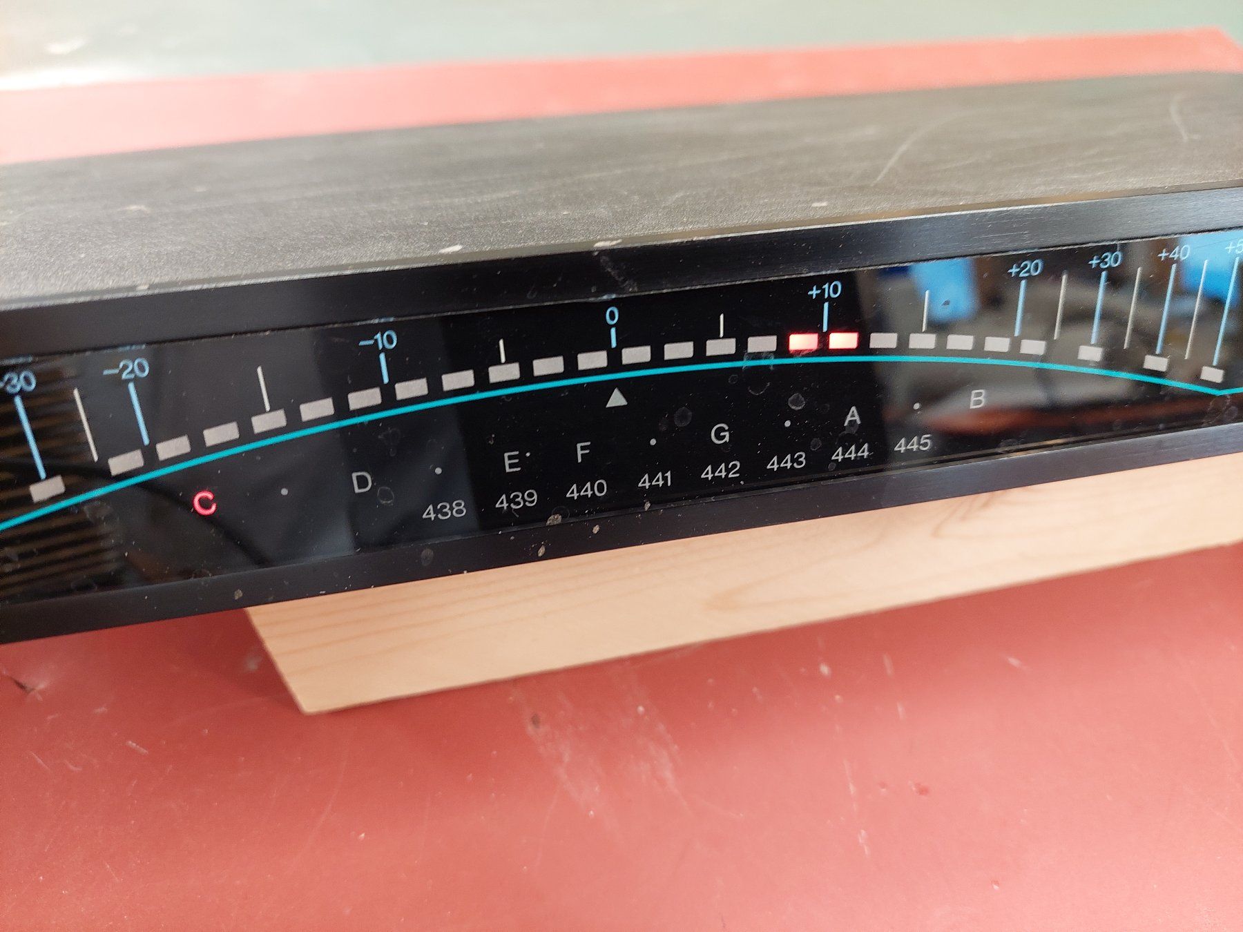Strumenti musicali: Digital Tuner Korg DT-1 PRO / Professionelles Stimmgerät – Usato da Davos-Platz venduto da musikhauskollegger 4