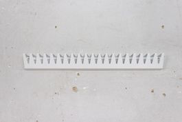 Kleiderleiste K/02 von schindlersalmerón 80 cm / weiss