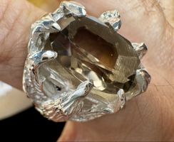 Neuer Adlerring - ein Rauchquarz gehalten von 2 Adlern
