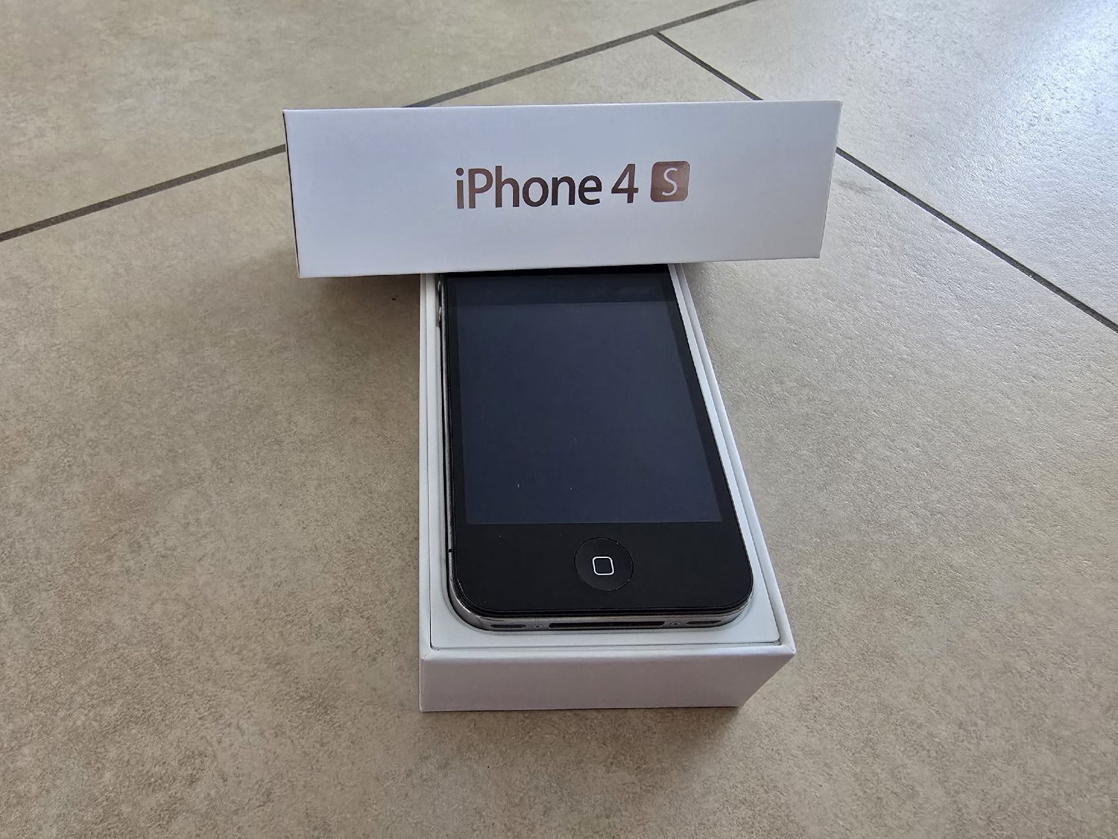 Apple Handys / Smartphones: Iphone 4S – Gebraucht aus Rickenbach b. Wil von VeryLovelyThings 1