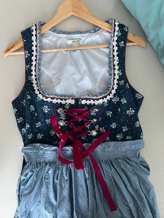 Dirndl mit Bluse , Gr. 40, Top Zustand!