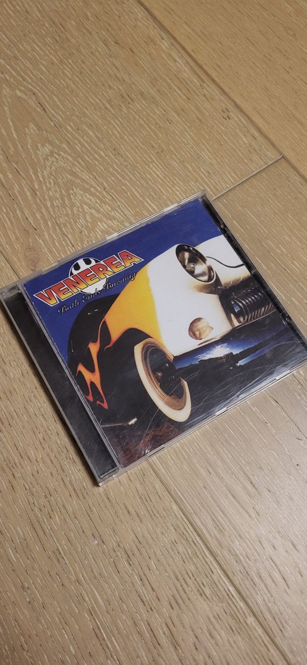 CD: Venerea - Both ends burning – Usato da Pregassona venduto da Adda83