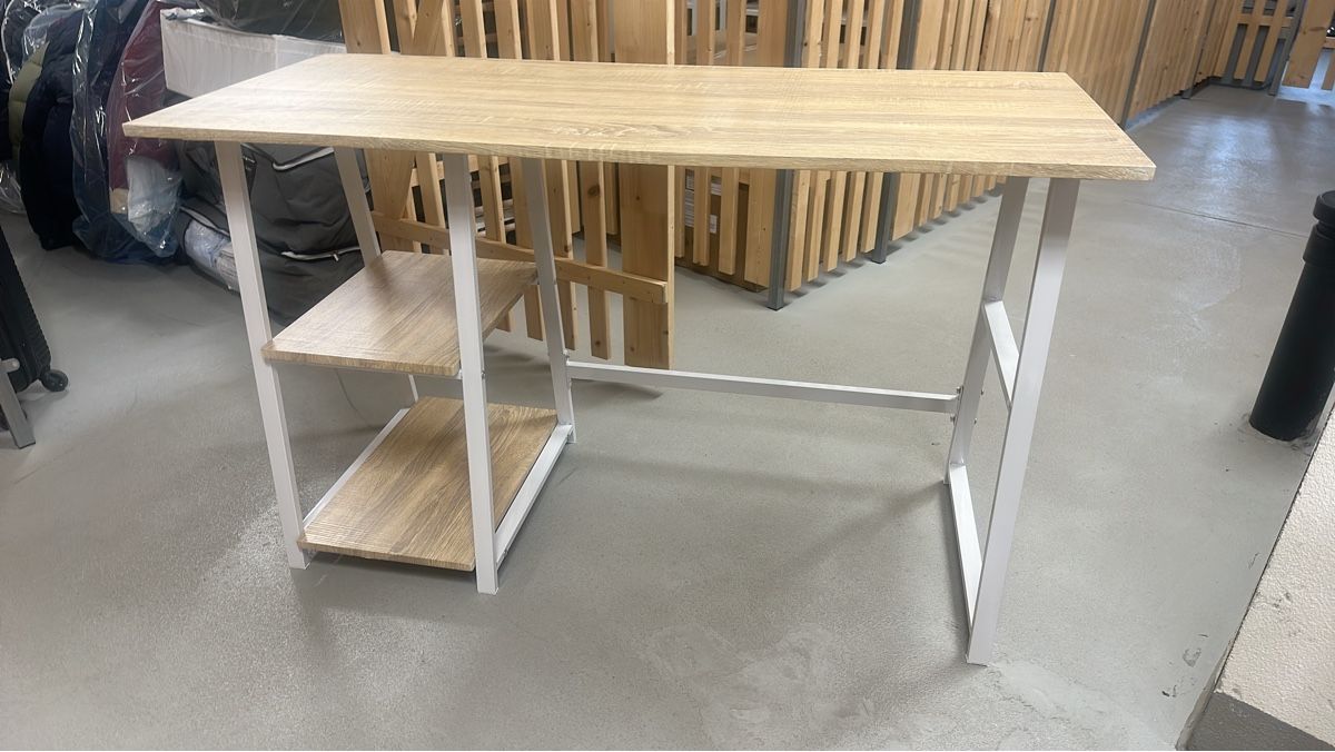 Schreibtische: Bürotisch, leicht – Gebraucht aus Zürich von lid_yyp8