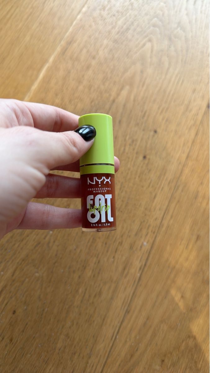 NYX Professional Makeup Make-up: NYX Lip drip fat oil – Usato da St-Gingolph venduto da Ynatka