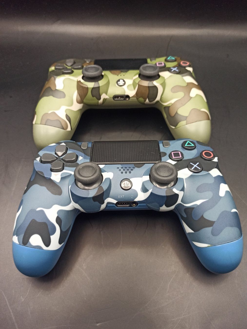 Controller: 2 x Original Controller Sony PS4 Wireless DualShock 4 CAMO – Usato da Oberweningen venduto da mar_87mx 1