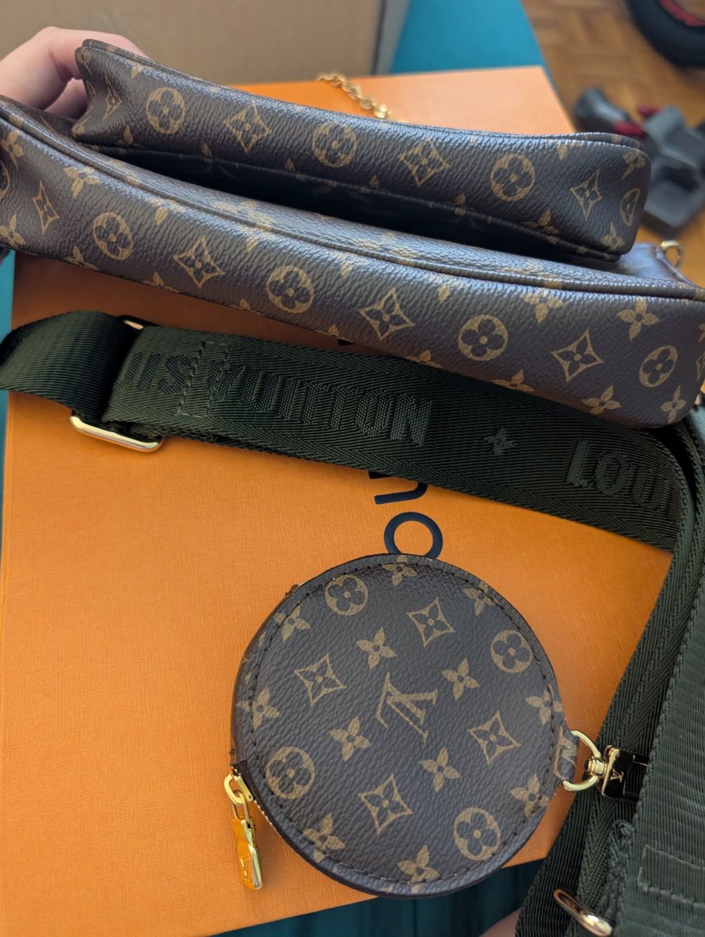 Louis Vuitton Borse: Sac Louis Vuitton multi pochette – Nuovo (secondo la descrizione) da Les Avanchets venduto da ale_2prq 4