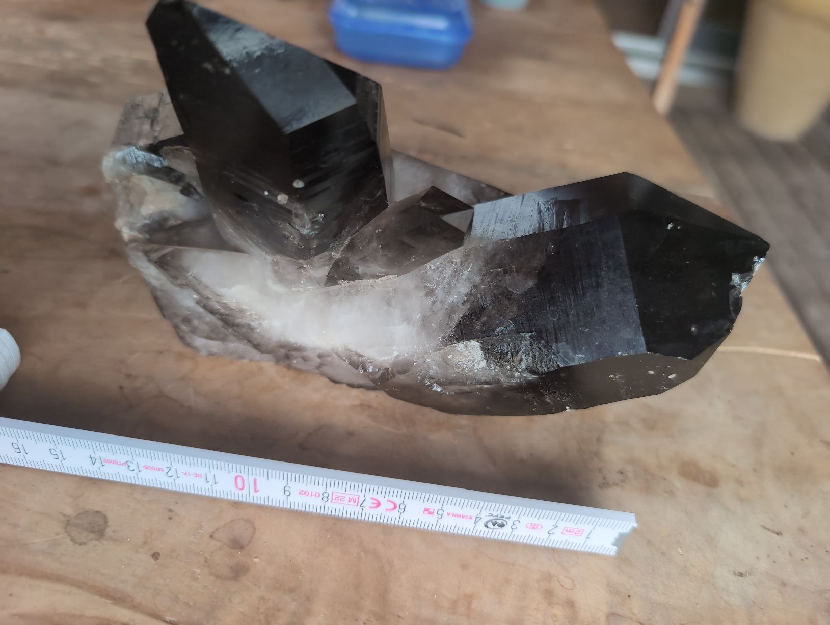 Minerali & Pietre curative: Large Smoky Quartz Crystal Cluster – Usato da Aarau venduto da basil.trueb 1