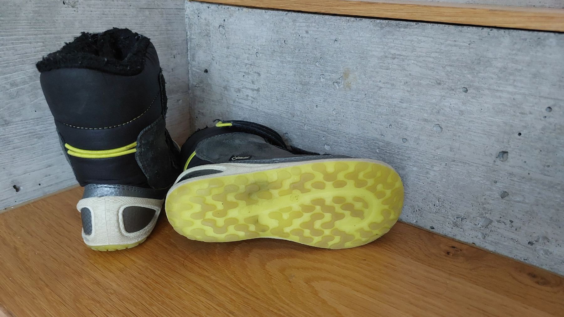 Ecco Schuhe für Jungen: Winterstiefel Gr. 26, Ecco – Gebraucht aus Auw von pet_fc8x 1
