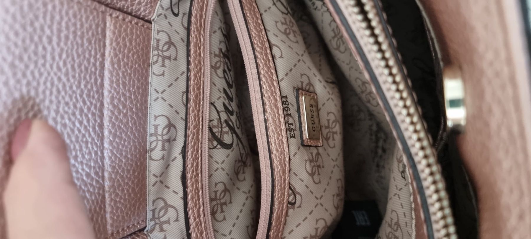 Guess Sacs femmes: Guess Handtasche – Neuf avec emballage d'origine à Luzern par Reni025 8