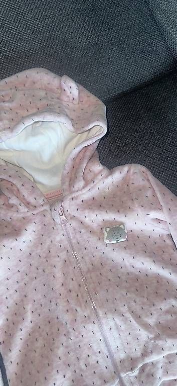 Ensembles coordonnés: Ensemble jogging bébé  – D'occasion à Grand-Lancy par ssa_k59z 1