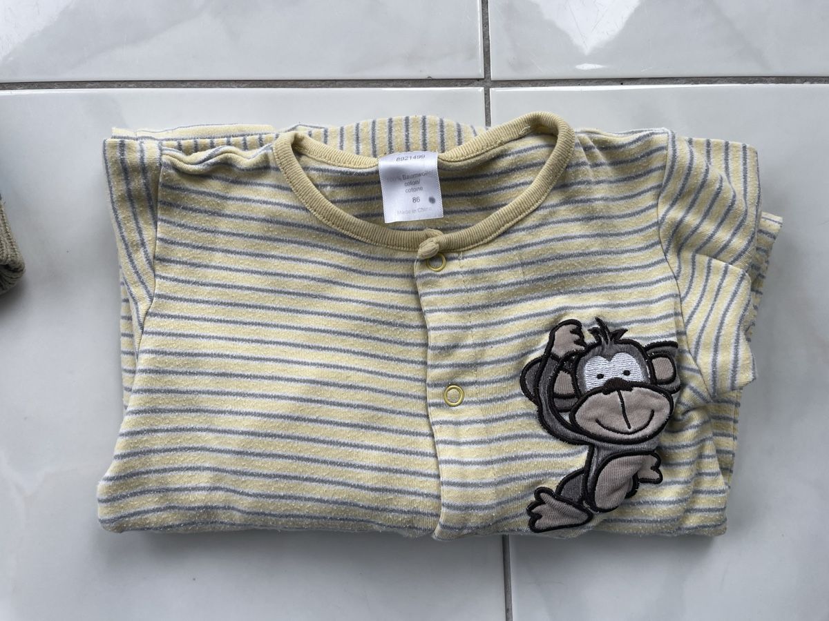 Lotti & Set di vestiti: Kleiderset Gr 86 – Usato da Kriens venduto da boramisch 1