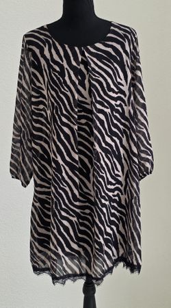 Chiffonkleid mit Spitze - Grösse  S/M - Neu 