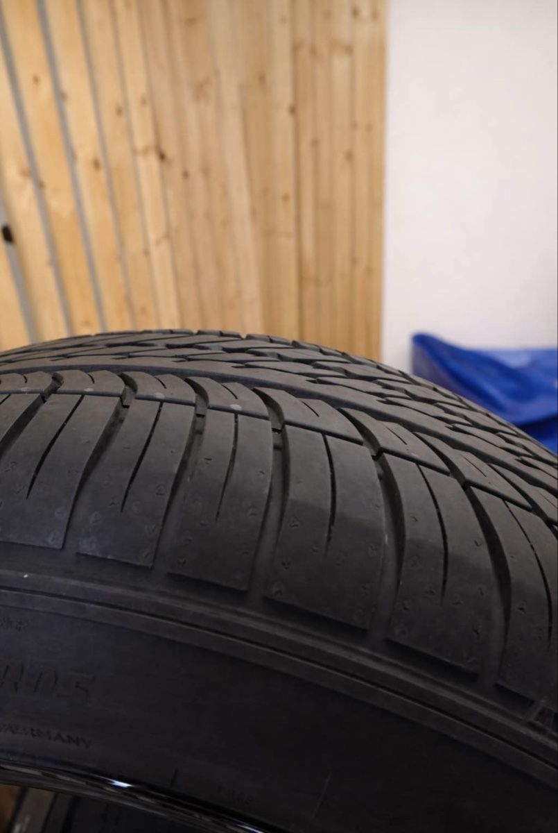 Jaguar Jantes: Jantes Jaguar E-Pace 20” + pneus été – Neuf (Voir description) à Delémont par Frgl 3