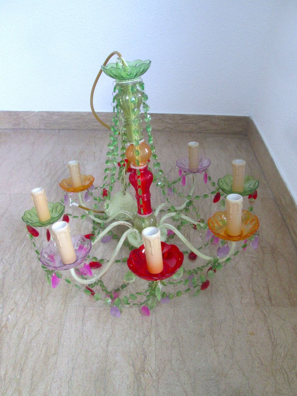 Lampade: Papyrus-Kronleuchter mit 8 Armen – Usato da Sementina venduto da babucia