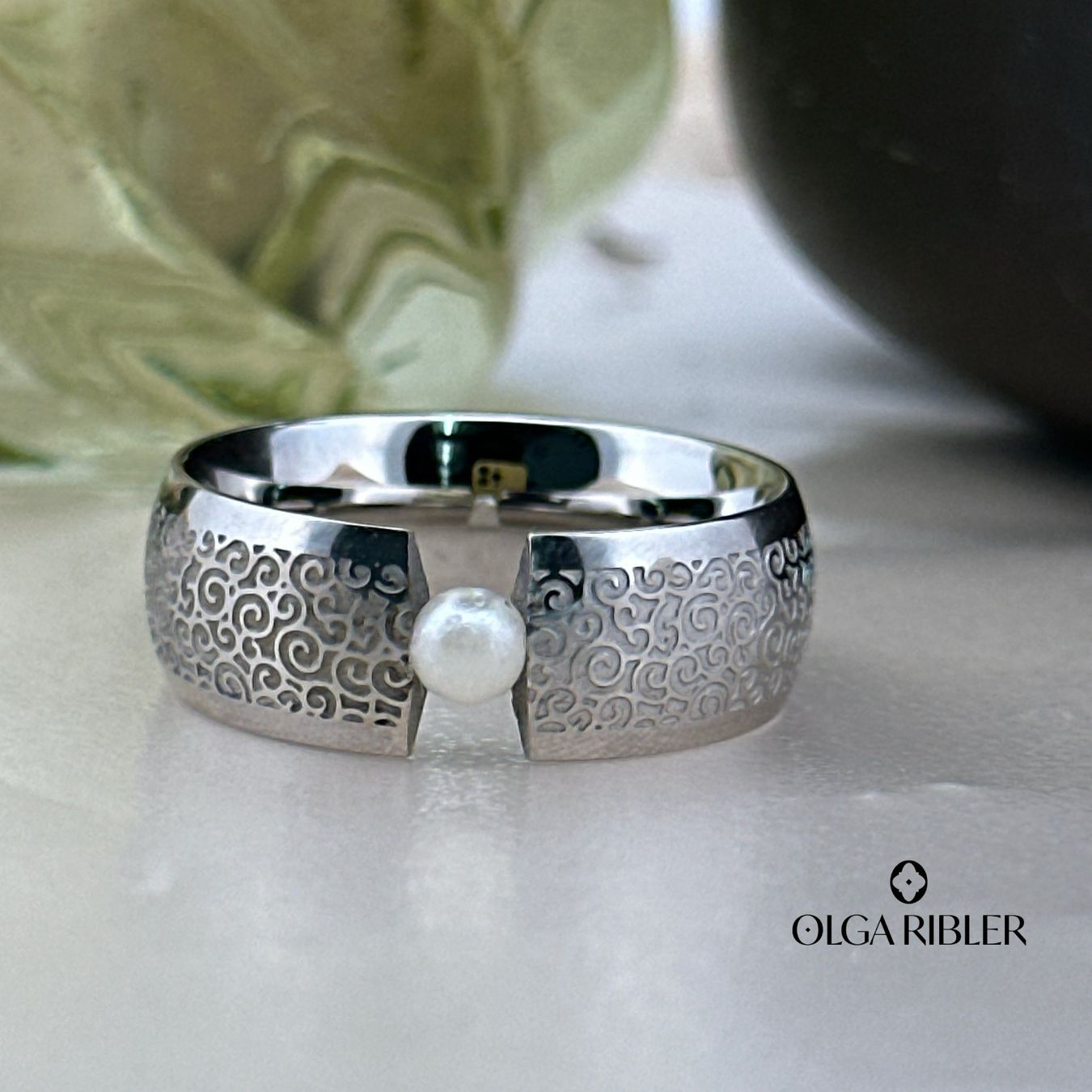 Olga Ribler Anelli: Edelstahl Perlen Ring Grösse 60 – Nuovo (secondo la descrizione) da Luzern venduto da Schmuckoutlet