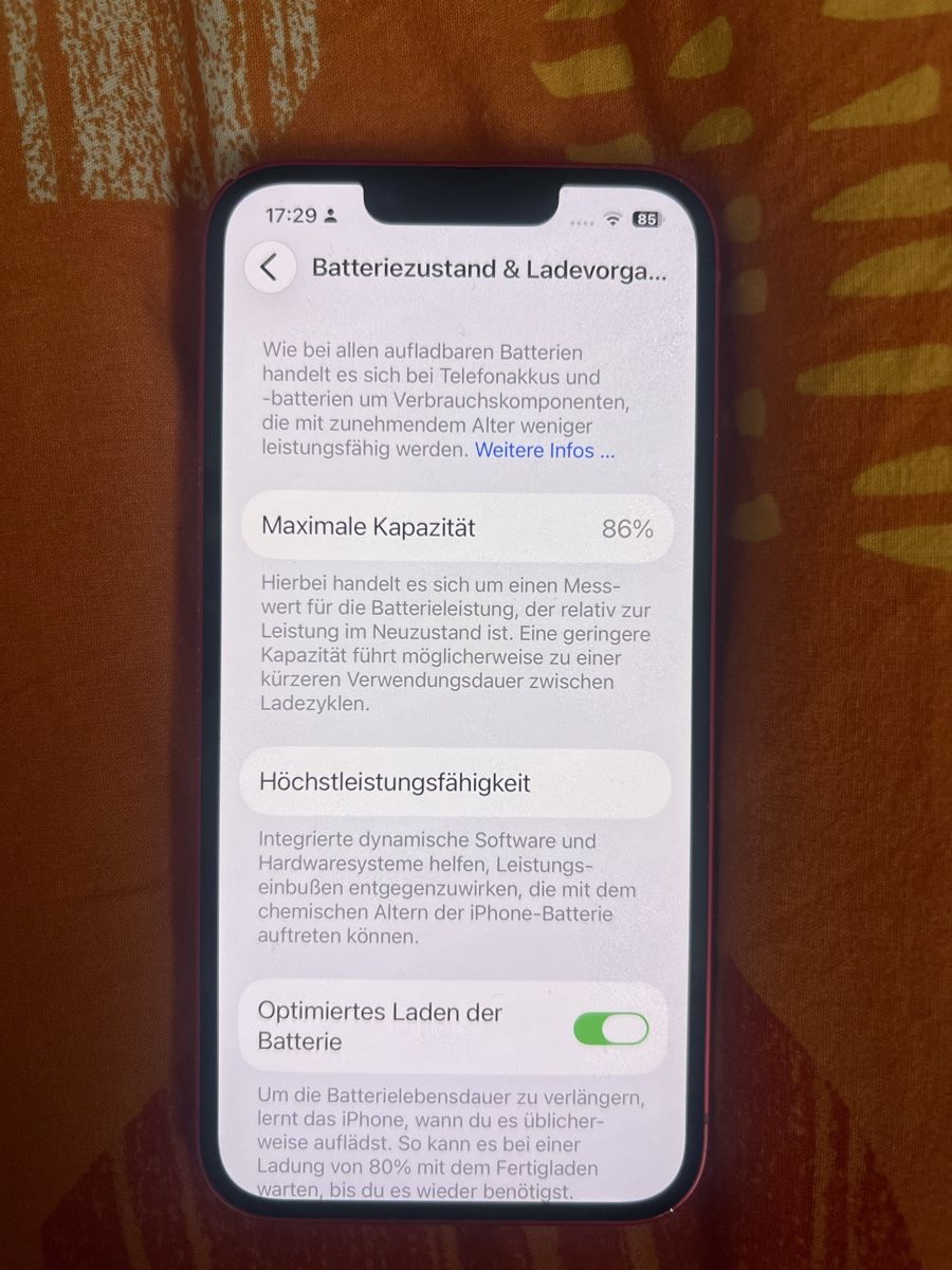 Apple Telefoni cellulari / Smartphones: Apple iPhone 14 rot mit Handyhülle – Usato da Altstätten SG venduto da jul_mm78 6
