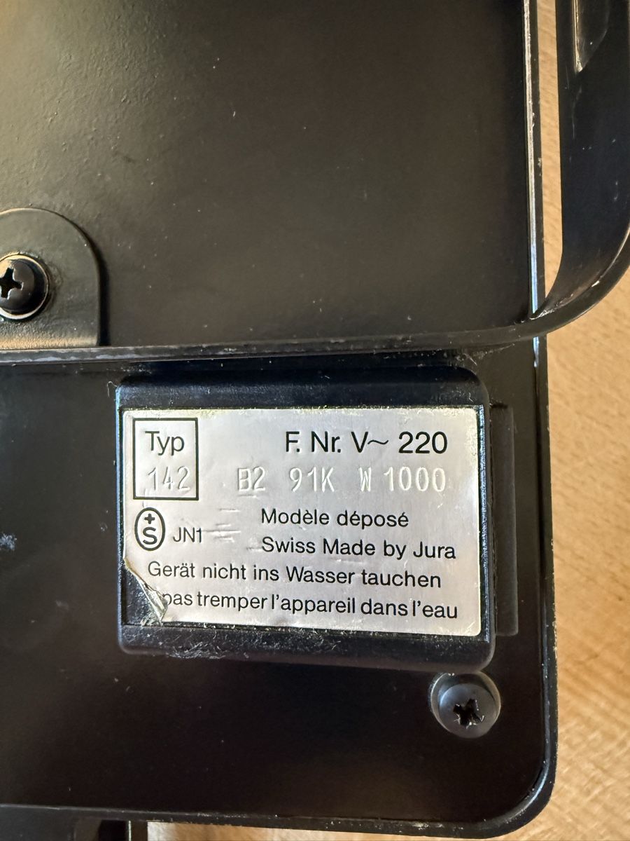 Jura Elettrodomestici da cucina: Jura Brätzeli Eisen Typ 142 – Usato da Lungern venduto da Blauhausfrau 8