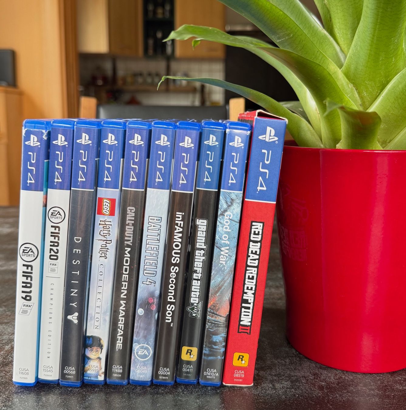 Sony Spiele: 10 Playstation 4 Games – Gebraucht aus Basel von  1