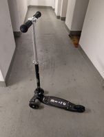 Micro Roller schwarz 3 Rollen guter Zustand