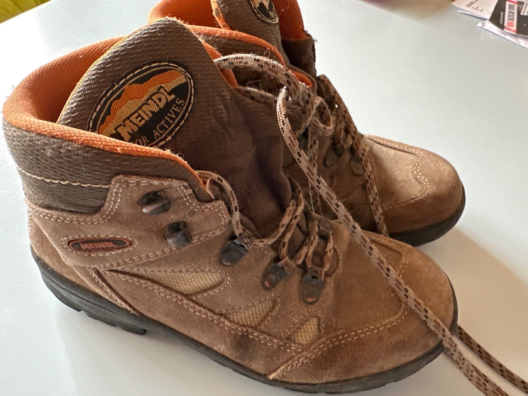 Meindl Schuhe für Jungen: Wanderschuhe Gr 35 – Gebraucht aus Grüningen von lovinho