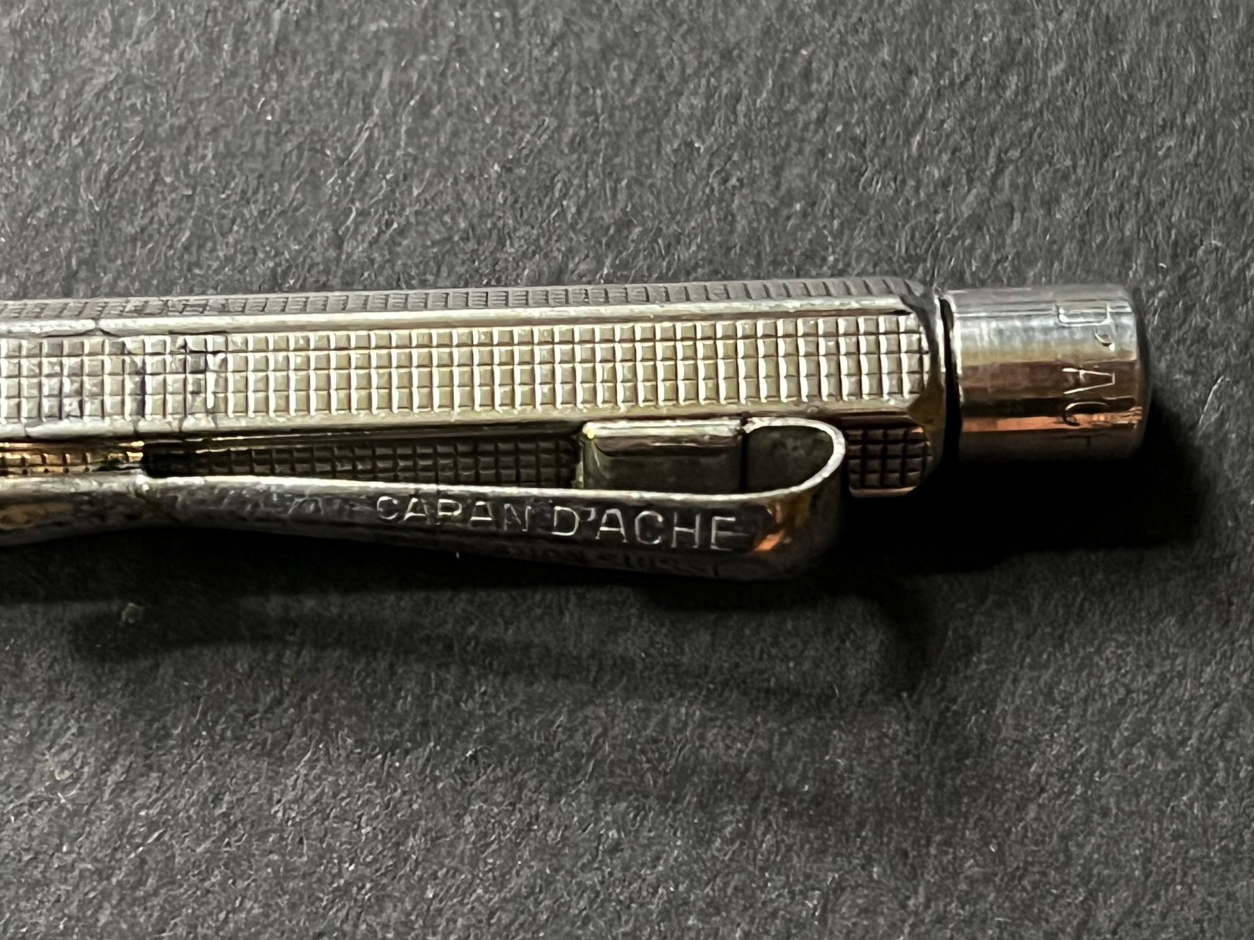 Caran D'Ache Matite, matite colorate & gessi: Alter Caran d’Ache Ecridor Minenhalter "Gitter" versilbert – Usato da Zürich venduto da FV.vintage 2