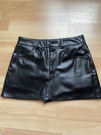 Mini jupe short similicuir noir 34