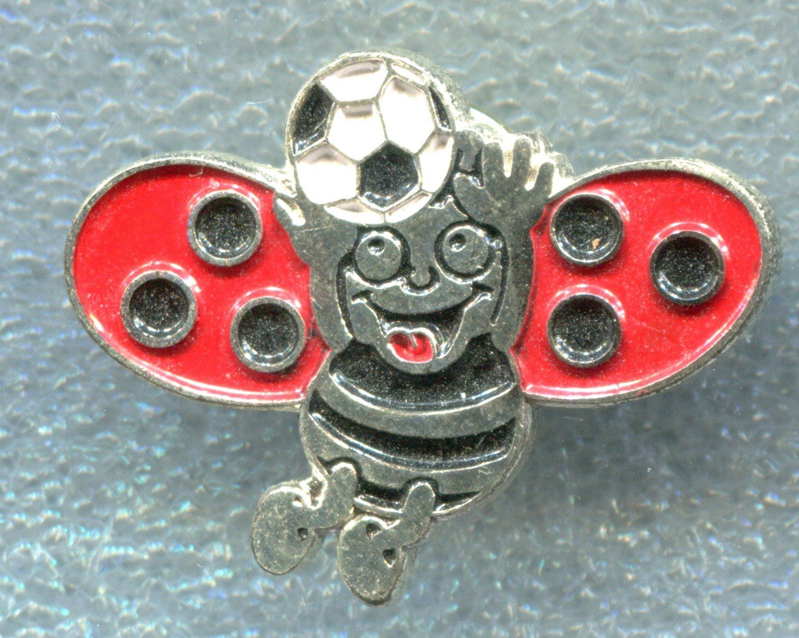 Plaquettes & Badges: BLICK Käfer  Fussballer – D'occasion à Winterthur par Sammleroase