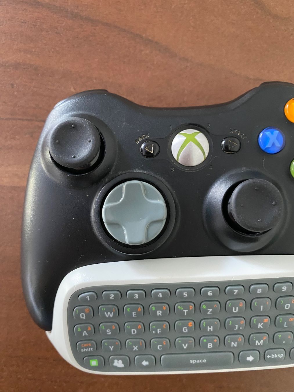 Microsoft Controller: Xbox 360 Controller schwarz inkl. Chatpad – Gebraucht aus Thunstetten von Virus_33 3