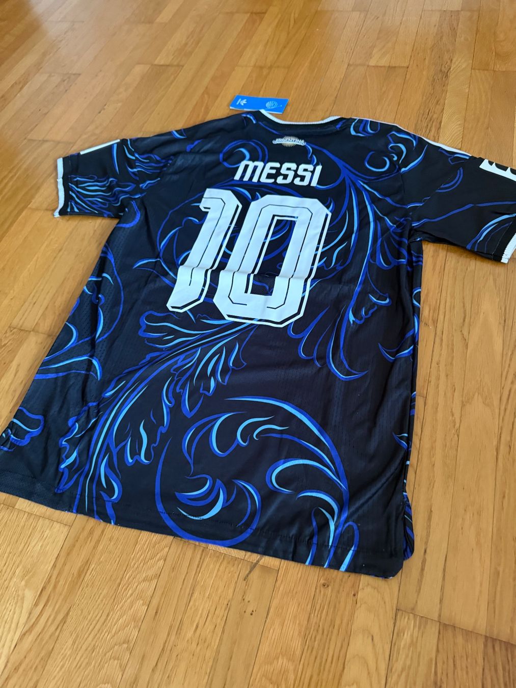 Camicie: Argentinien Lionel Messi Trikot #10 - M – Nuovo e nell'imballaggio originale da Zürich venduto da PMJ-Shop 4