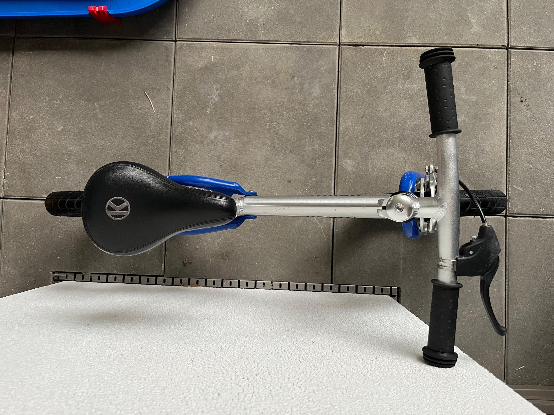 Likeabike Veicoli per bambini: KOKUA LIKEaBIKE jumper / Neuer Gummi – Usato da Emmen venduto da busybiscuit 3