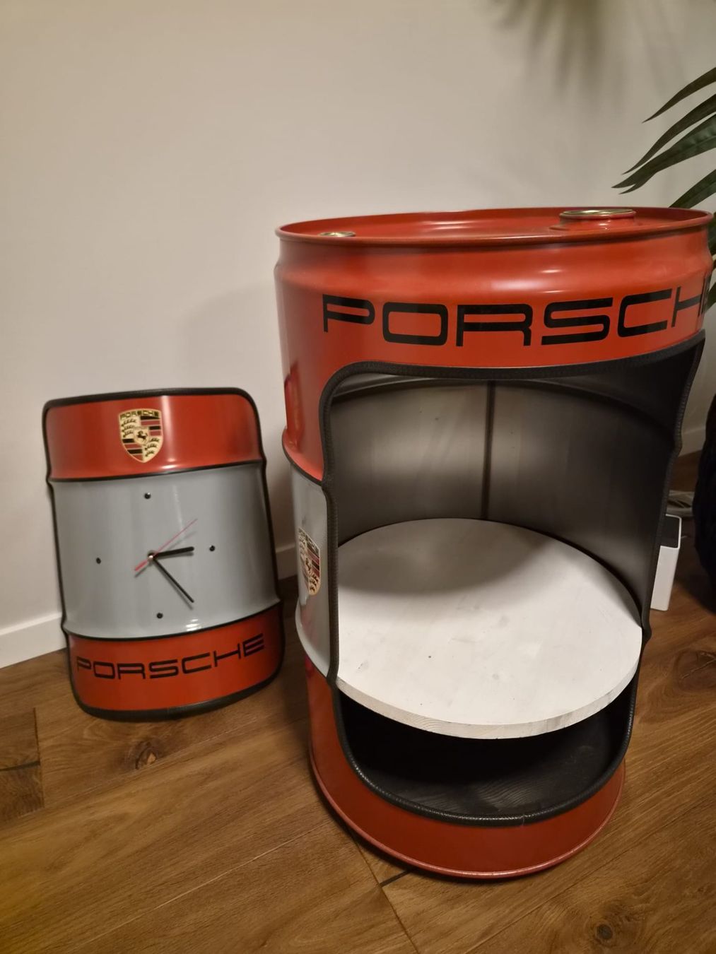 Accessori: Ölfass Porsche mit Uhr – Usato da Zuzwil SG venduto da Phwsg 1