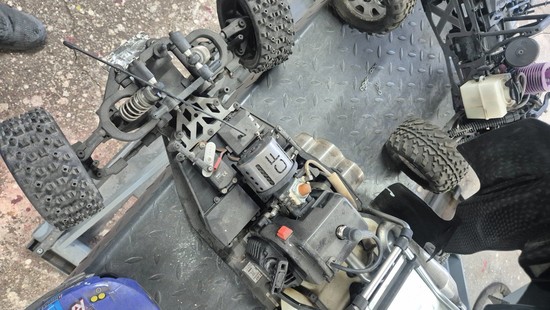 Modellismo RC: rc benziner zu verkaufen – Usato da Oftringen venduto da Legjobb 9