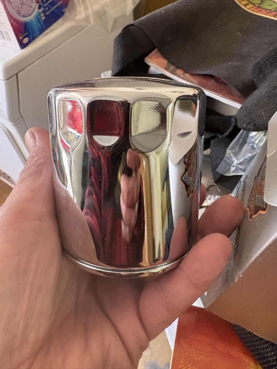Harley-Davidson Tutti i ricambio per moto: Harley Davidson Chrome Oil Filter  – Nuovo e nell'imballaggio originale da Obermumpf venduto da Tattoomuseum1 4