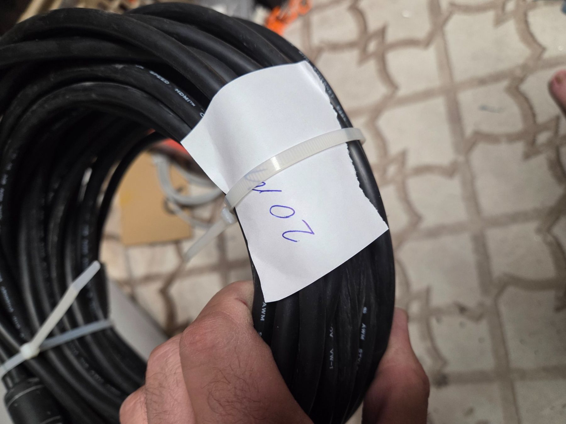 Kabel: HDMI-HDMI Kabel 20m TV Kabel – Gebraucht aus Zürich von Alibaba1234 1
