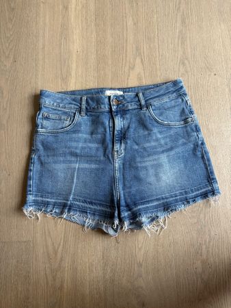 Jeans Short River Island Gr. 16 (ca.38)