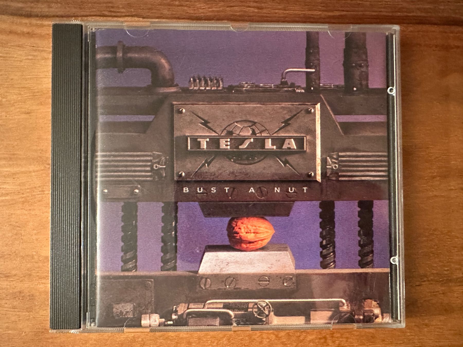 CD: Tesla - Bust a Nut (CD) – Usato da Horgen venduto da flyingpenguin2000