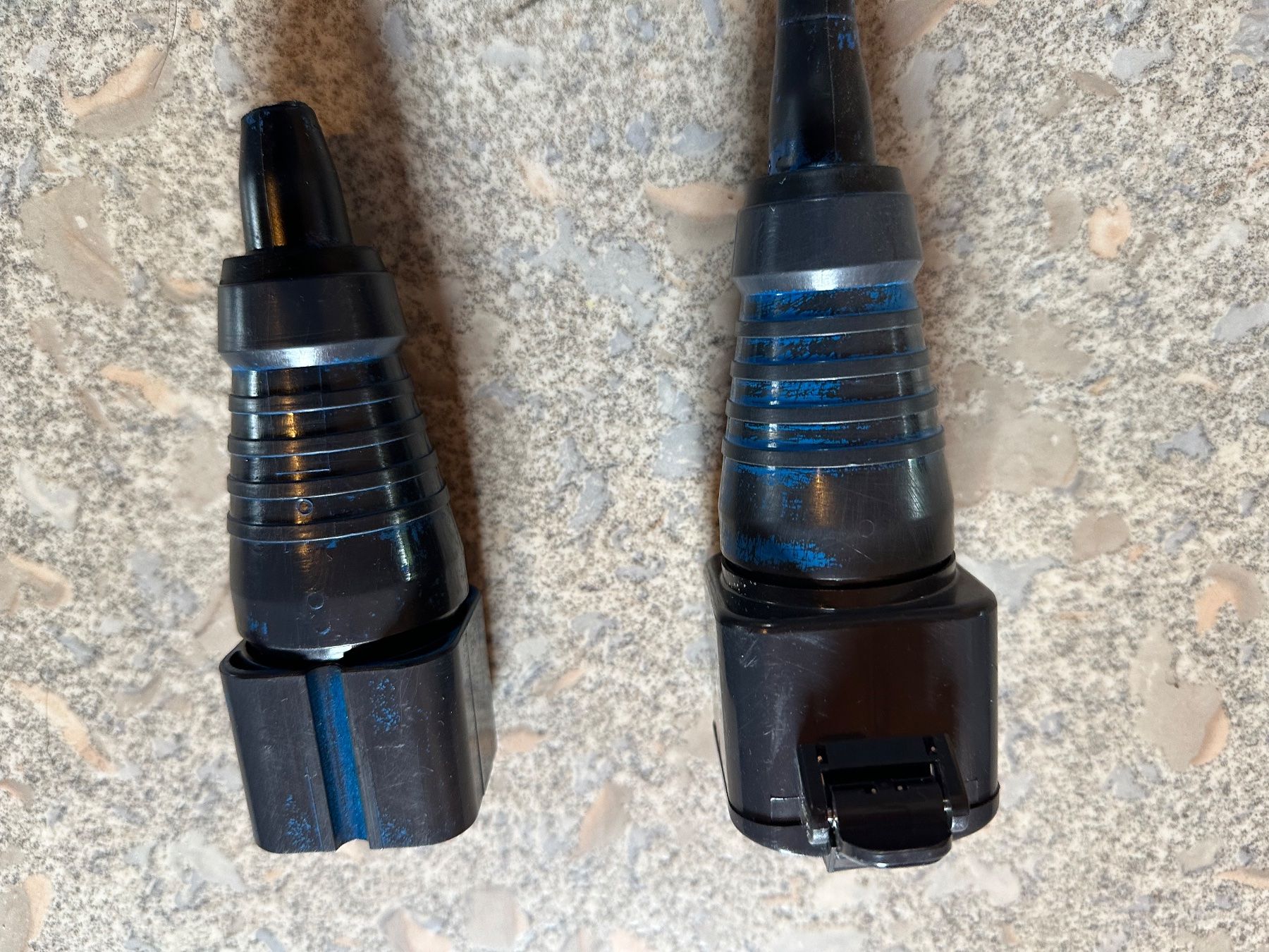 Spine: Stecker und Kupplung  J15 5 polig – Usato da Huttwil venduto da Bolpa 5