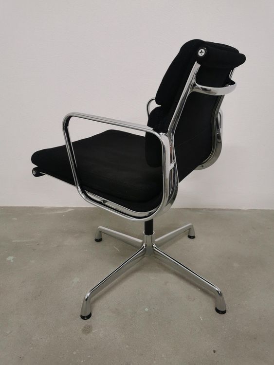 4x Vitra Eames Aluminium Chair EA 208 Hopsak schwarz 5