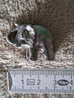Silberfarbiger, Vintage Glücks-Elefant, fürs Puppenhaus