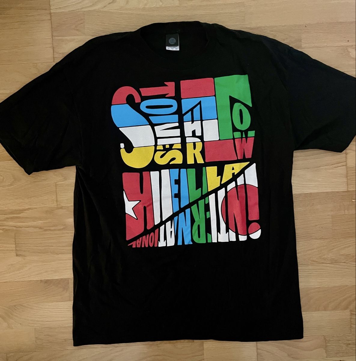 T-shirt: T-Shirt Stones Throw x Parra – Usato da Bern venduto da pet_fry9