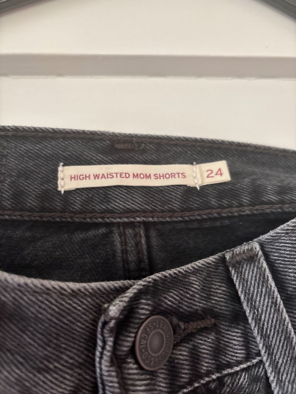 Levi's Jeans: Levi‘s Shorts Gr. 24 – D'occasion à Zürich par Ksenia_RBR 1