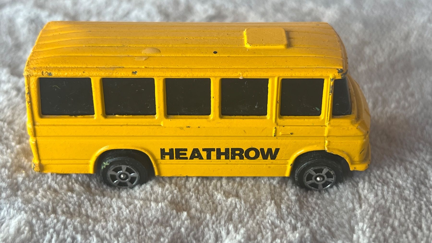 Modellini d'auto: Gelber Heathrow Bus – Usato da Schübelbach venduto da Dolly990_2