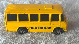 Gelber Heathrow Bus