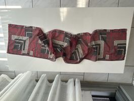 Scarf geometric pattern red black white 