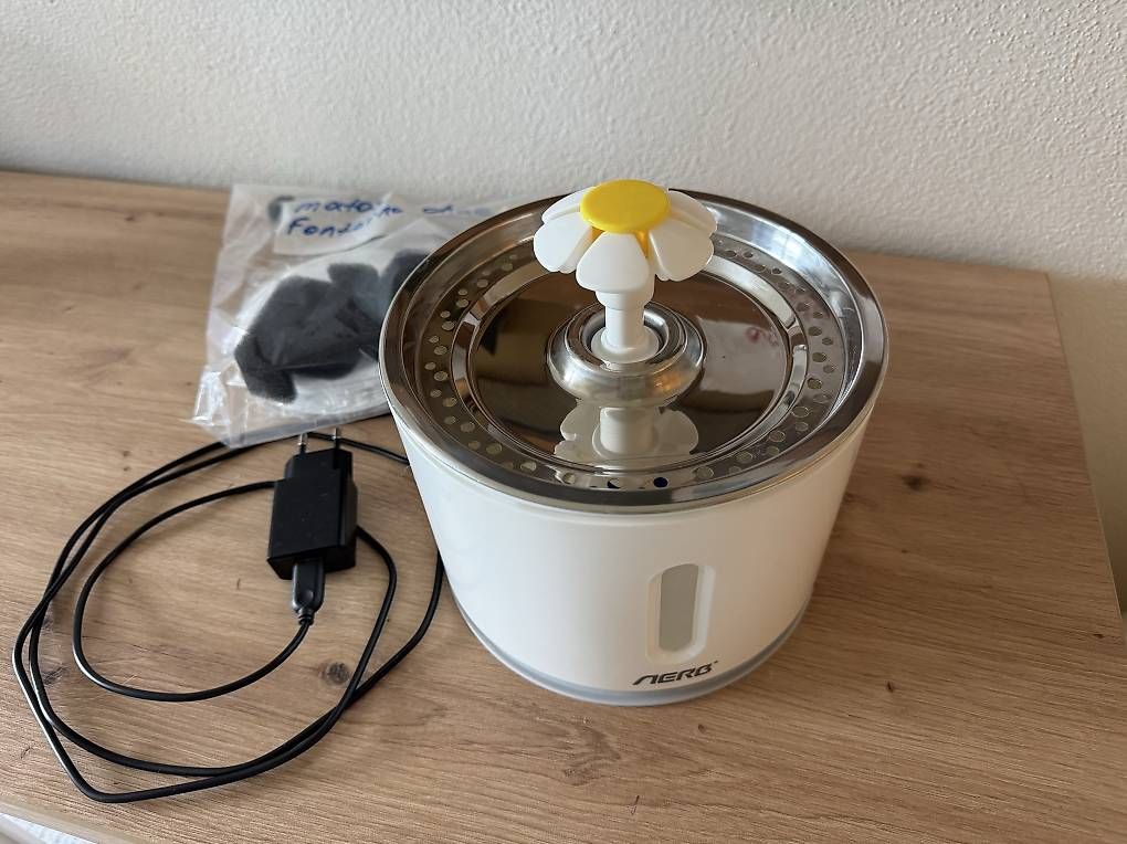 Stagni & Fontane ornamentali: Fontaine à chat – Usato da Onex venduto da Zaphoda