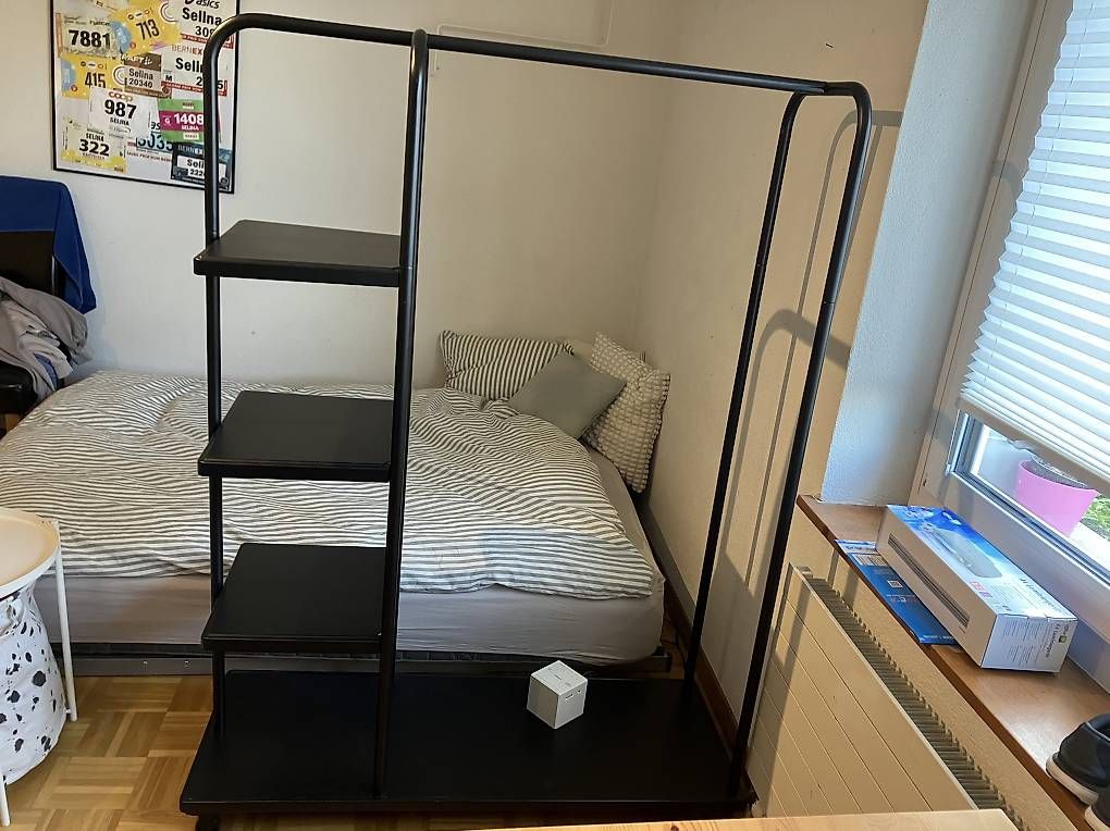 Guardaroba: Garderobe – Usato da Bern venduto da Selinaz01