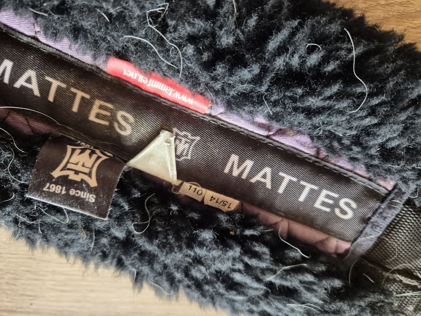Briglie & Cavezze: Mattes Lammfellgurt 110cm – Usato da Meggen venduto da Orrinka20 2